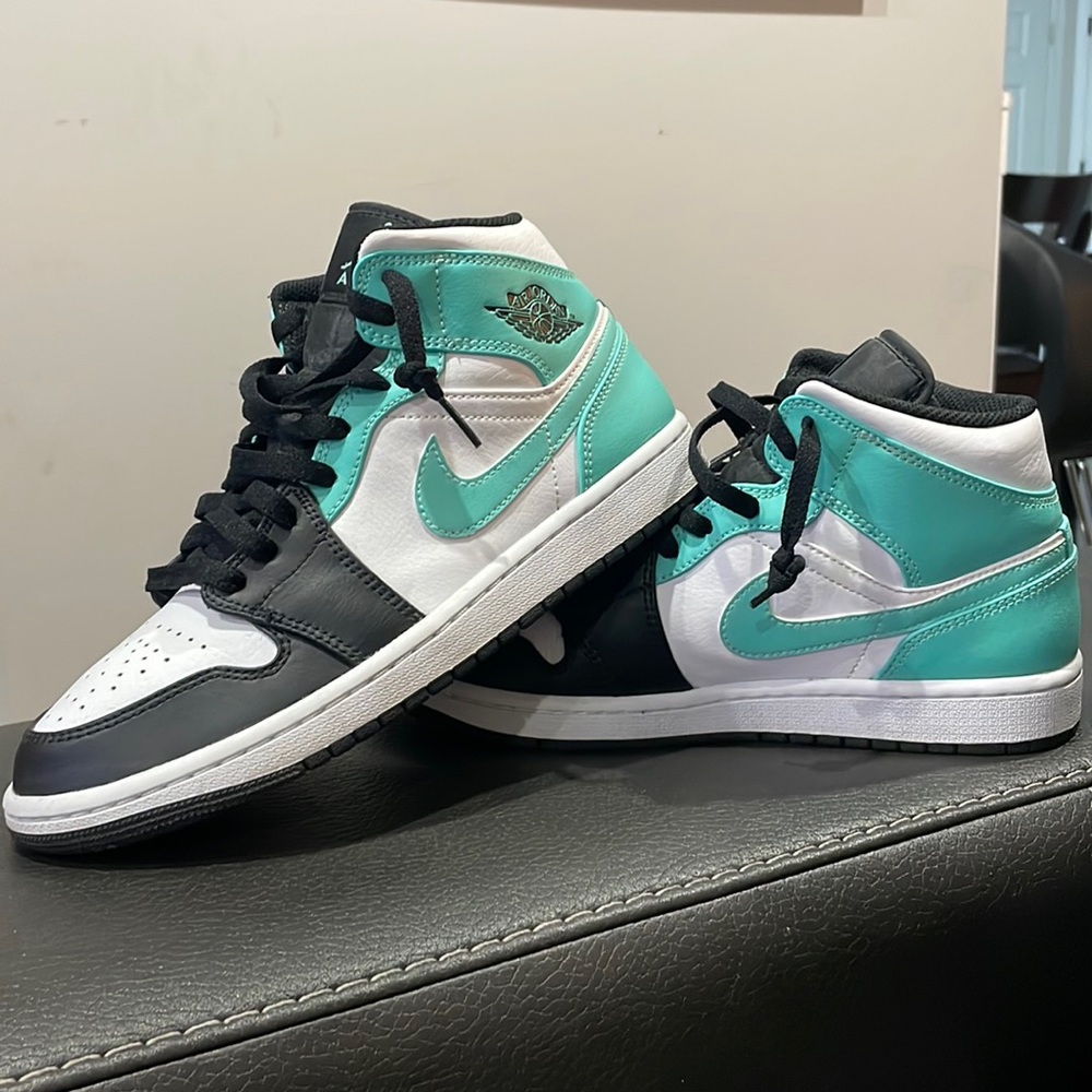 Mid Air Jordan 1. Tropical igloo twist. Size 8. Warn maybe 3 times.